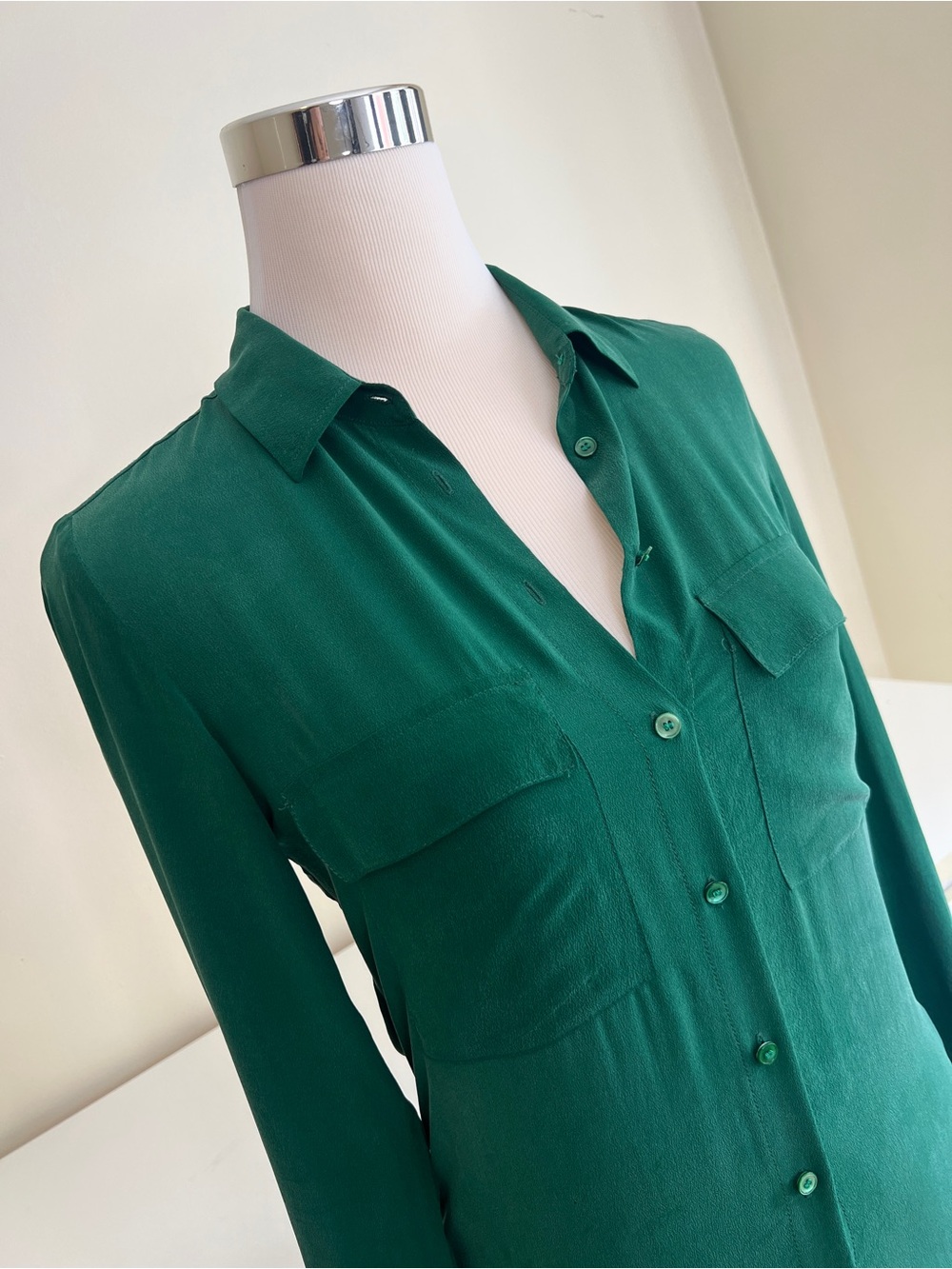 ARITZIA 100% SILK GREEN BLOUSE XXS Y2K